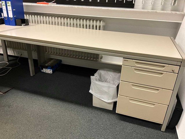 Partij kantoormeubilair en ict - afbeelding 53 van  65