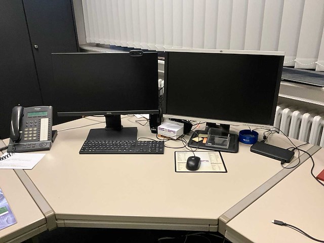 Partij kantoormeubilair en ict - afbeelding 62 van  65