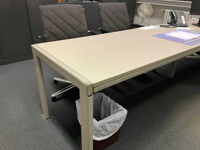 Partij kantoormeubilair en ict - afbeelding 63 van  65