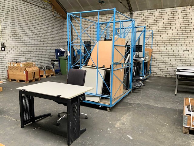 Partij kantoormeubilair - afbeelding 1 van  6