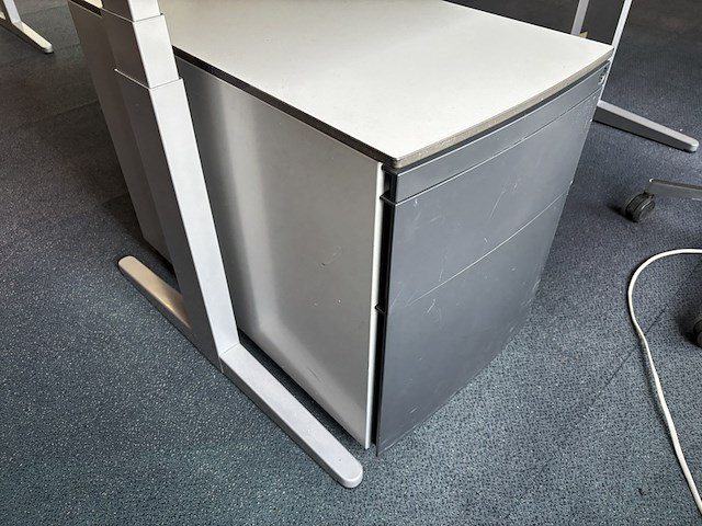 Partij kantoormeubilair - afbeelding 18 van  57