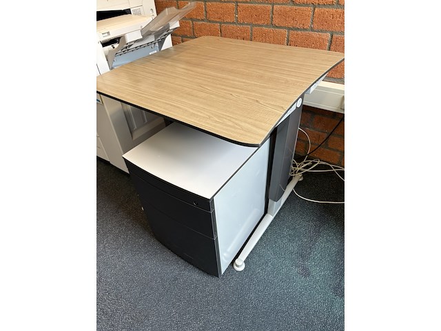 Partij kantoormeubilair - afbeelding 26 van  57