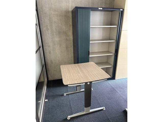 Partij kantoormeubilair - afbeelding 40 van  57