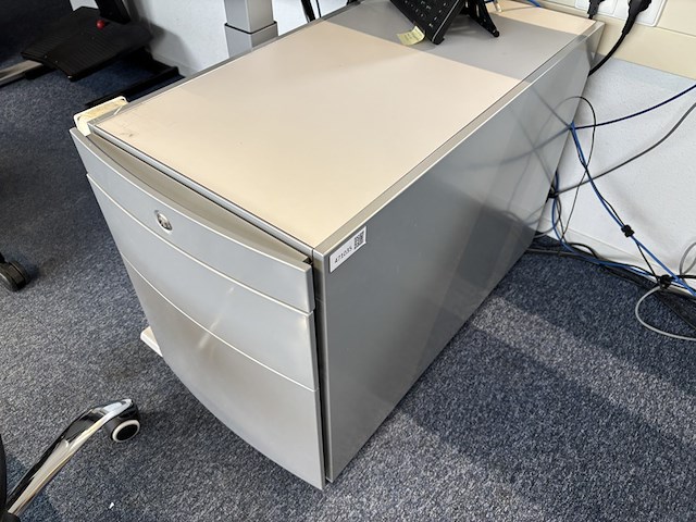 Partij kantoormeubilair - afbeelding 13 van  31