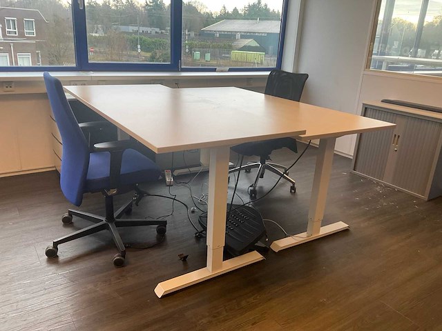 Partij kantoormeubilair - afbeelding 2 van  10
