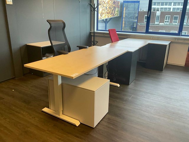 Partij kantoormeubilair - afbeelding 8 van  10