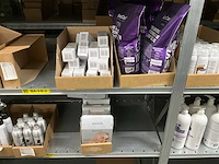 Partij kappersbenodigdheden en lichaamsverzorging - afbeelding 1 van  10