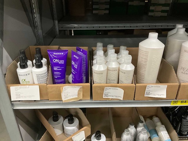 Partij kappersbenodigdheden en lichaamsverzorging - afbeelding 7 van  10