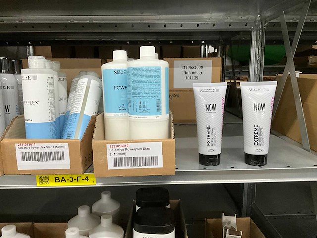 Partij kappersbenodigdheden en lichaamsverzorging - afbeelding 8 van  10