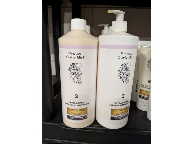 Partij kappersbenodigdheden - afbeelding 7 van  30