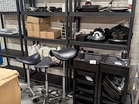 Partij kappersbenodigdheden - afbeelding 1 van  30