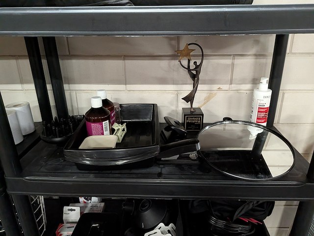 Partij kappersbenodigdheden - afbeelding 13 van  30