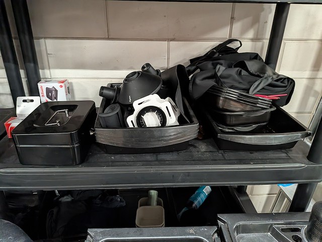 Partij kappersbenodigdheden - afbeelding 15 van  30