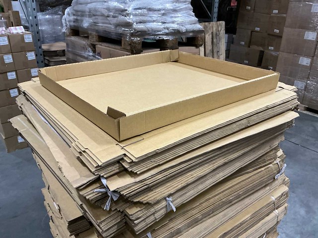 Partij karton 73x86cm. (240x) - afbeelding 3 van  3