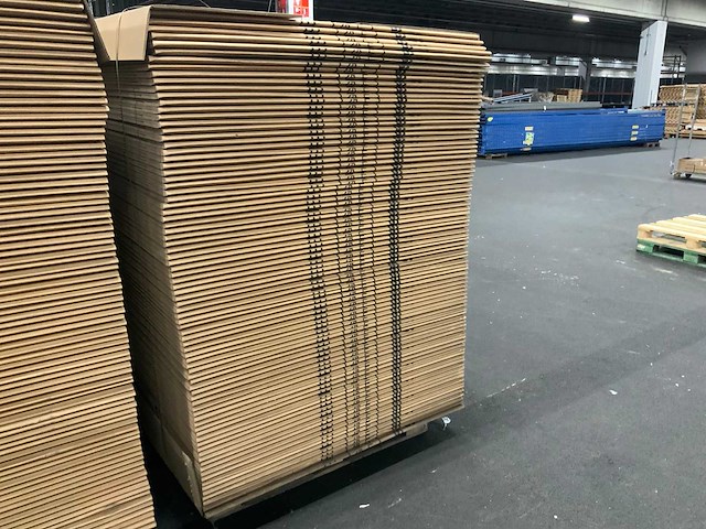 Partij kartonnen doos 1400x900x900 mm (85x) - afbeelding 3 van  5