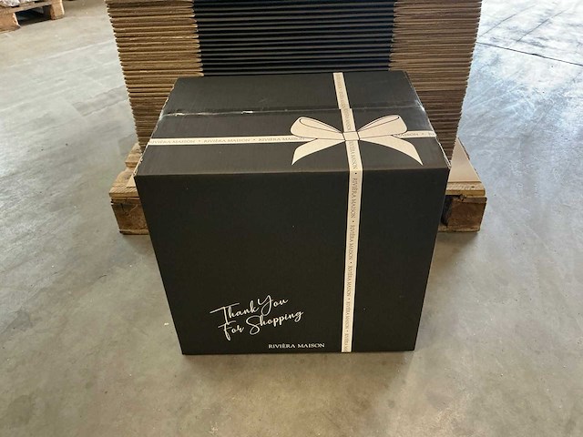 Partij kartonnen dozen bedrukt 485x385x440mm (480x) - afbeelding 1 van  3