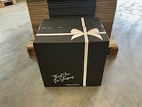 Partij kartonnen dozen bedrukt 485x385x440mm (480x) - afbeelding 1 van  3