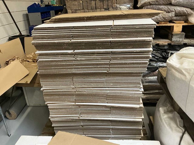 Partij kartonnen dozen - afbeelding 4 van  5