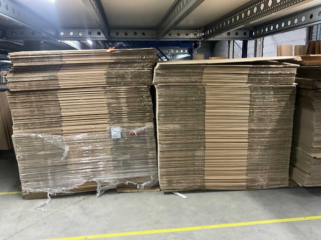 Partij kartonnen dozen - afbeelding 9 van  10