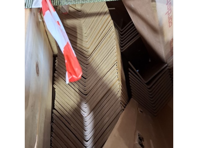 Partij kartonnen hoekprofielen, cordstrap - afbeelding 7 van  8