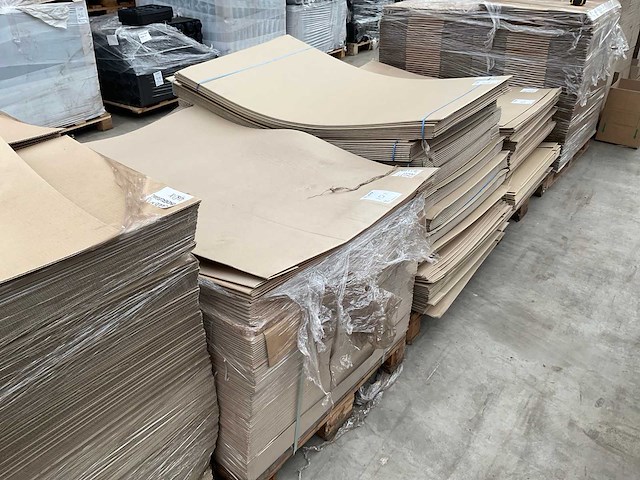 Partij kartonnen palletdeksels (ca. 735x) - afbeelding 4 van  6