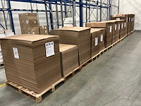 Partij kartonnen vellen - afbeelding 1 van  5