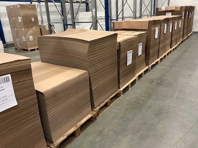 Partij kartonnen vellen - afbeelding 2 van  5