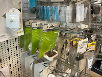 Partij kastdeuronderdelen, grepen en sloten - afbeelding 8 van  47