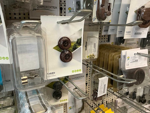 Partij kastdeuronderdelen, grepen en sloten - afbeelding 14 van  47