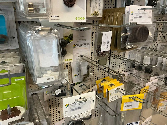 Partij kastdeuronderdelen, grepen en sloten - afbeelding 15 van  47