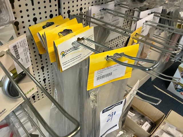 Partij kastdeuronderdelen, grepen en sloten - afbeelding 21 van  47