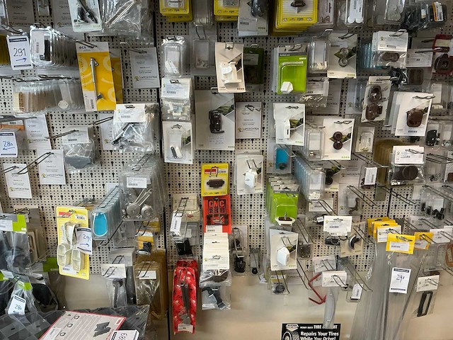 Partij kastdeuronderdelen, grepen en sloten - afbeelding 23 van  47