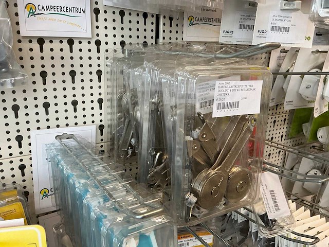 Partij kastdeuronderdelen, grepen en sloten - afbeelding 44 van  47