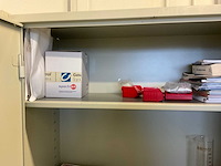 Partij kasten en magazijnstelling met inhoud - afbeelding 7 van  30