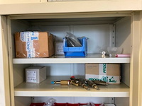 Partij kasten en magazijnstelling met inhoud - afbeelding 17 van  30