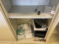 Partij kasten en magazijnstelling met inhoud - afbeelding 19 van  30