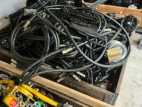 Partij katrollen en hydraulische leiding - afbeelding 2 van  4