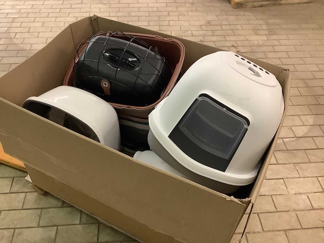 Partij kattenbakken - afbeelding 3 van  3