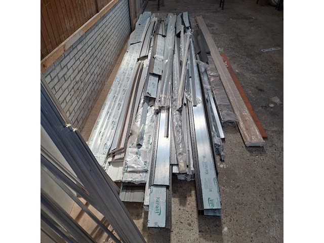 Partij keralit gevelpanelen, diverse kleuren - afbeelding 6 van  18