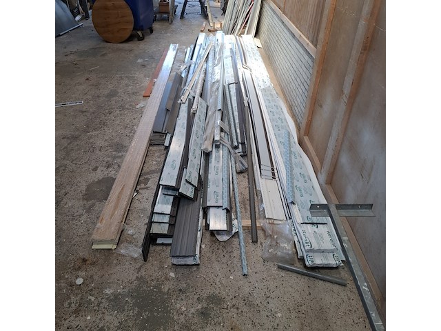 Partij keralit gevelpanelen, diverse kleuren - afbeelding 12 van  18