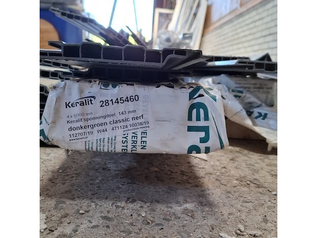 Partij keralit gevelpanelen, diverse kleuren - afbeelding 17 van  18