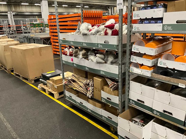 Partij kerstartikelen - afbeelding 1 van  8