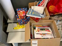 Partij kerstartikelen - afbeelding 11 van  12