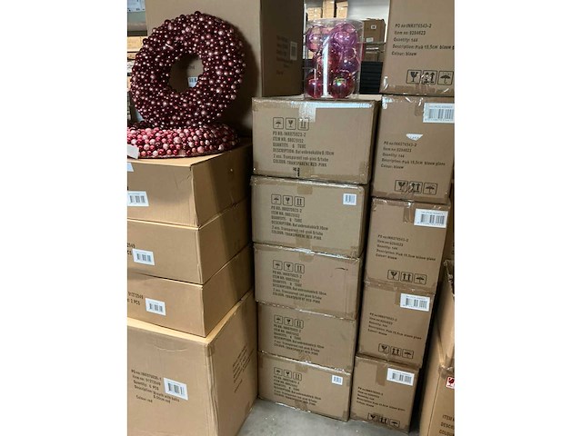 Partij kerstballen unbreakable d10cm transparant red-pink 9/tube (30 tubes) - afbeelding 3 van  4