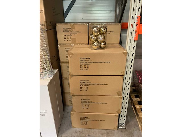 Partij kerstballen unbreakable&seamless d10cm gold-shiny 9/tube (84 tubes) - afbeelding 3 van  4