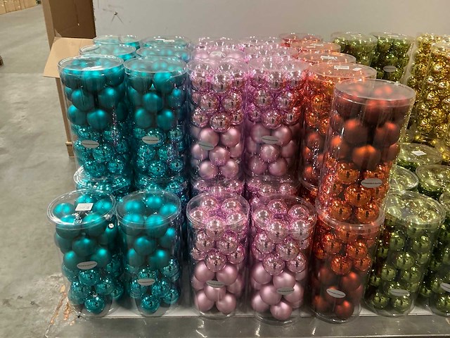 Partij kerstballen unbreakable&seamless d5cm 30/tube (124 tubes) - afbeelding 7 van  13
