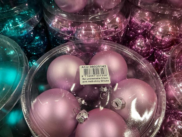 Partij kerstballen unbreakable&seamless d5cm 30/tube (124 tubes) - afbeelding 10 van  13