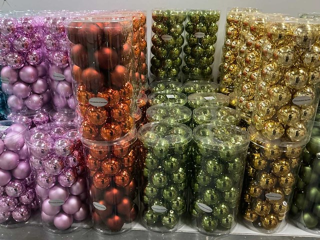 Partij kerstballen unbreakable&seamless d5cm 30/tube (124 tubes) - afbeelding 11 van  13