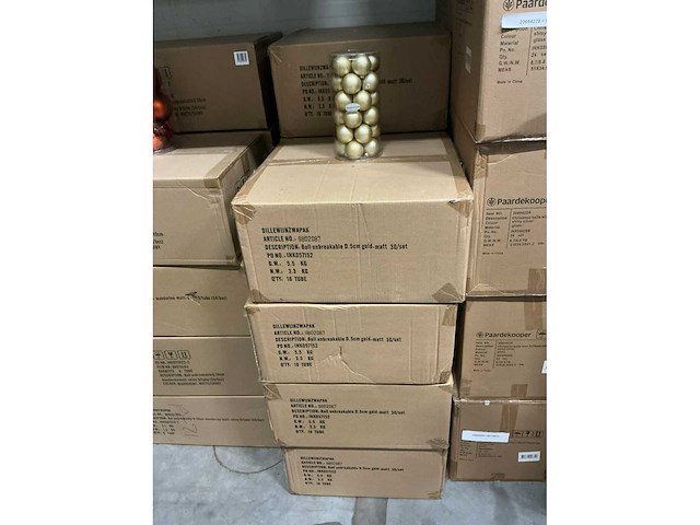 Partij kerstballen unbreakable&seamless d5cm gold-matt 30/tube (144 tubes) - afbeelding 1 van  2