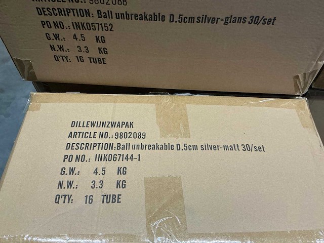 Partij kerstballen unbreakable&seamless d5cm silver glans&matt 30/tube (115 tubes) - afbeelding 4 van  4